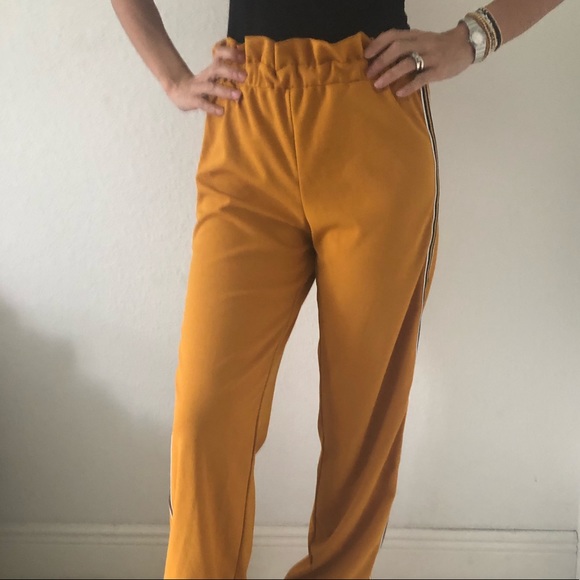 BBJ Casual Mustard Striped wide Leg Pants Size M - Picture 1 of 7